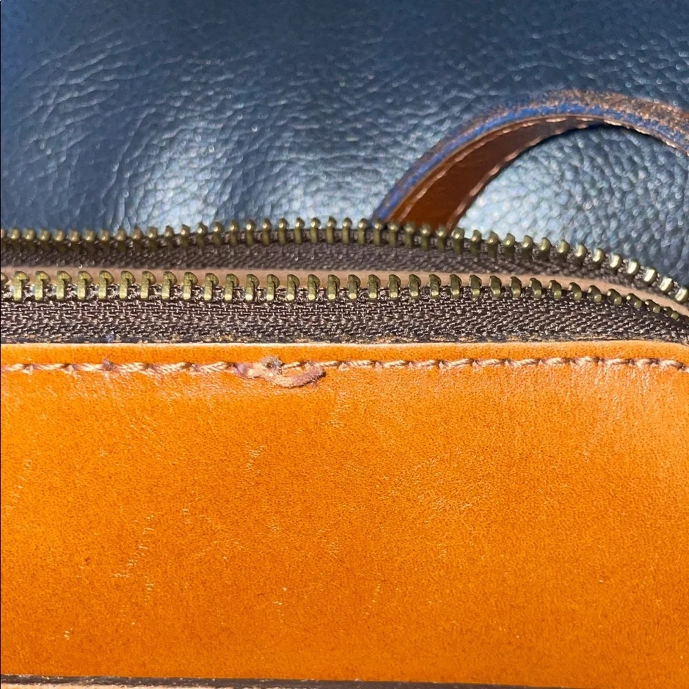 Patricia Nash Embossed Tan Crossbody Bag - Picture 7 of 13